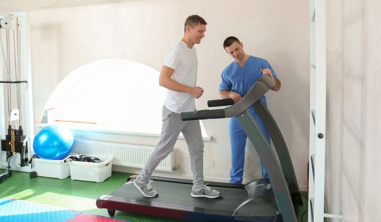Medical fitness training in vogue - physiotherapy at Medica 2014