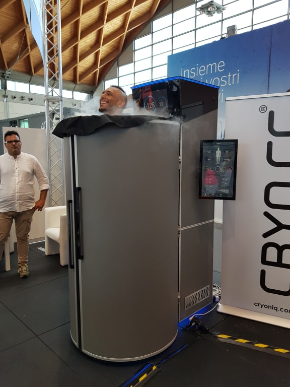 Ad CRYONIQ CRYO XC™ Cryotherapy ExampleDevice