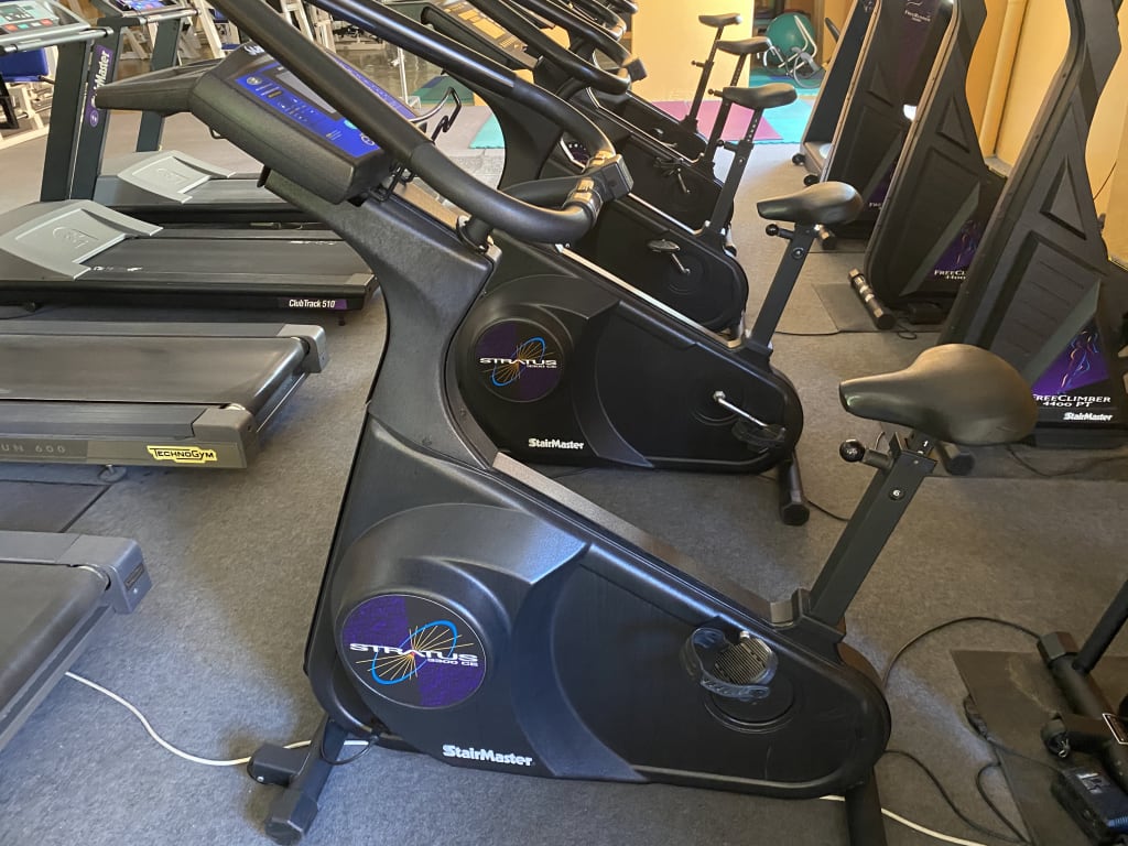Inserat CardioGerätepark von Technogym 6x und Stairmaster 14x