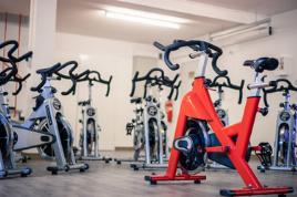 11x Tomahawk Indoor Cycle + Cycle Well Ablage + my ride Comfort Lenker + Sattel