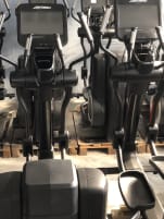 Crosser Life Fitness mit großer 24 Zoll Discover SE Konsole, neuem Update, schwarz, neuwertig