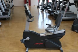 Recumbent Ergometer - Life Fitness - Integrity Series CLSR Recumbent Lifecycle Exercise Bike