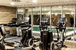 Life Fitness 95X Crosstrainer mit Discover Se Konsole ~ Software Update ~ Studio Logo ~ 19Zoll ~ Generalüberholt ~ 0% Finanzierung für Studios