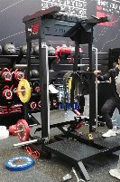 HOLD STRONG Belt Squat Machine *AUSSTELLUNG FIBO 2019* Sehr massiv für 2.600€ | UVP 4.200€