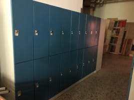 TOP lockers for sale / price per compartment from 25€ incl. SITZBANK!