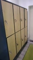 Professioneller Garderobenschrank Spindschrank 8 Fächer Fa. INWERK Modell EVOLO BM25991 Fachbreite 400mm in birke neuwertig