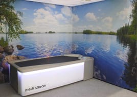 Hydrojet medi-Lounge Erlebniswelt mit der Wasser-Massage-Liege medi stream® spa