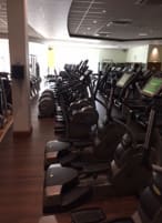 großes komplette Gym Geräte paket - Technogym Excite Cardio & Selection / Pure Strength / KINESIS & Spinner Group Cycle