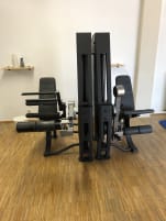 *Schnäppchen* Precor Kompletter Gerätepark Fitnessstudio Cablecross Beinpresse Chin Dip