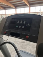 Life Fitness Profi Laufband 93T inkl Neuem Teppich dazu !! Optisch und Technisch Top
