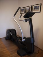 TechnoGym Synchro Forma crosstrainer *** hardly used *** like new ***