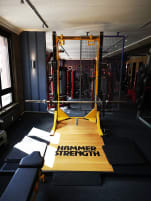 1 x Hammerstrengh HD Elite Half Rack full options