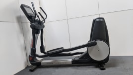 Life Fitness 95X Crosstrainer Discover Se - Software Update - Studio Logo - 19 Zoll Konsole - Generalüberholt in Wunschfarbe - 0% Finanzierung für Studios - Verschleißteile Neu - Defekte Teile Neu