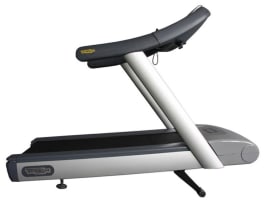 TechnoGym Laufband Modell Excite Run 700 TV mit Joystick- Regeneriert in Wunschfarbe