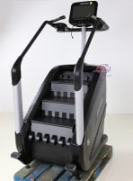 Life Fitness Discover SE 95PS Powermill - exhibition unit- 0 Kilometer! 4 pieces