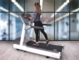 Life Fitness 95Ti Integrity - Treadmill - Selection of any frame colour from the RAL palette !