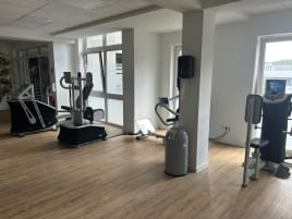 eGym Geräte-Zirkel – 10 Geräte, Baujahr 2016 – Top Zustand