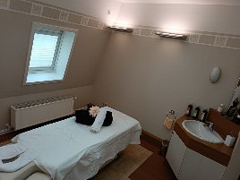 SOLENI Professionelle Massageliege MIT Heizung 1 Monat alt ! GARANTIE
