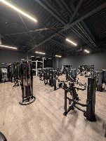 gebrauchter Matrix Gerätepark mit Fitnessgeräten, Cardiogeräten, Plate Loaded Geräten, Zirkel, Functional uvm.