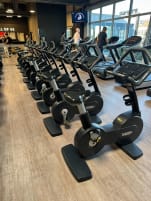 Technogym Upright Bike Excite 1000 LED – Commercial Exercise Bike