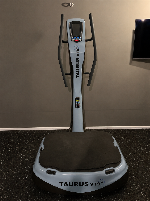 Taurus VT9 Pro Vibration Plate – Professional Studio Quality – Lightly Used