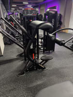 Technogym- und Panatta-Fitnessgeräte zu verkaufen – Neuwertig (nur 6 Monate alt) – Weltweiter Versand