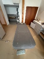 LEMI VERSUS – elektrische SPA-Massageliege / Behandlungsliege – neuwertig