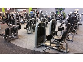 Technogym Selection Line Geräte über 100 auf lager Transport europaweit möglich