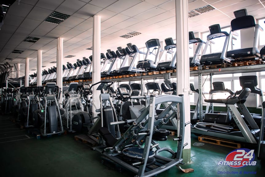 Ad Life Fitness 95ti Integrity Treadmill Refurbished As New In Any Color Of Your Choice Ad Life Fitness 95ti Integrity Treadmill Refurbished As New In Any Color Of Your Choice